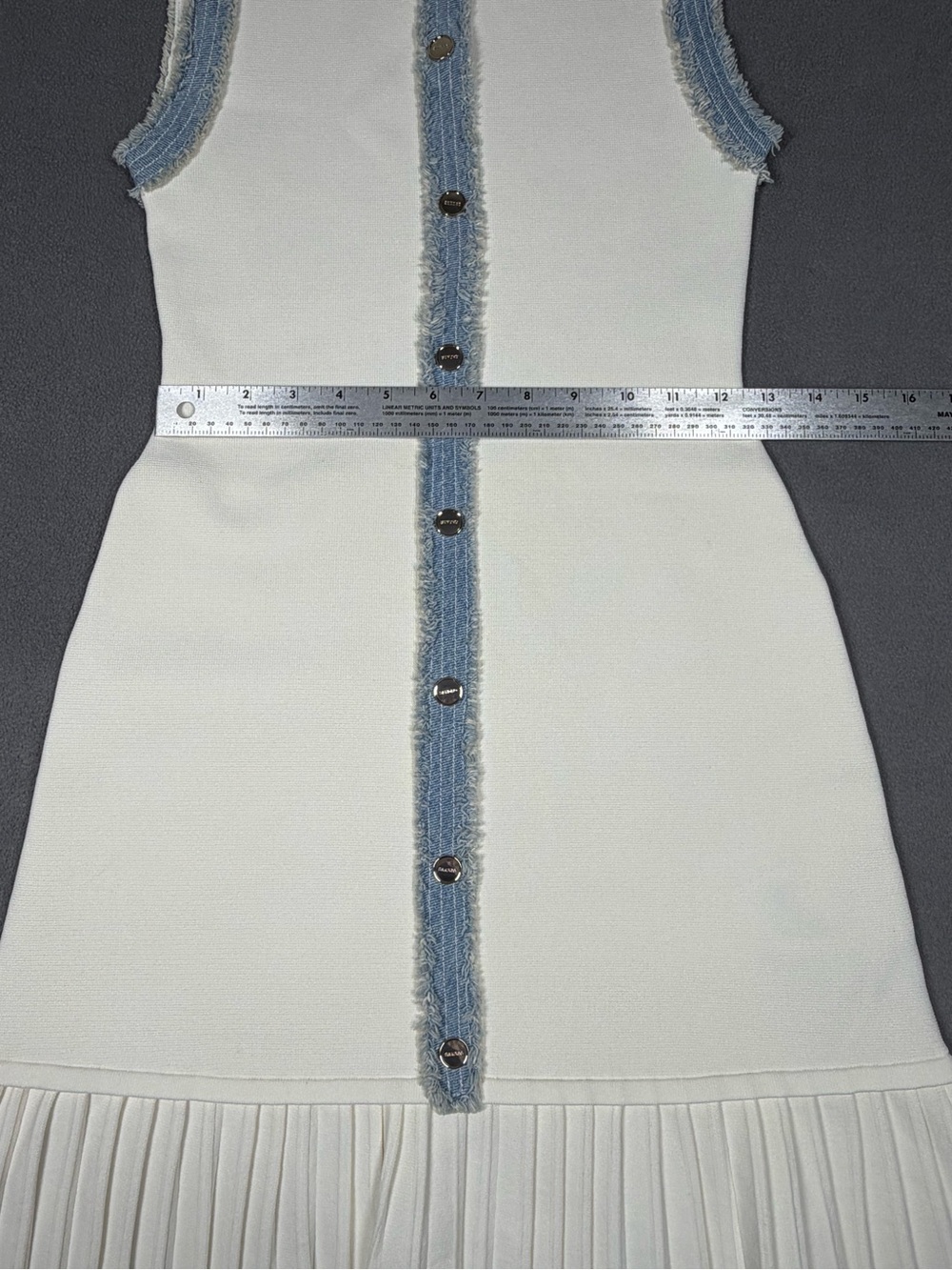 Sandro White Sleeveless Knit Dress with Light Blue Denim Trim - Picture 4 of 16
